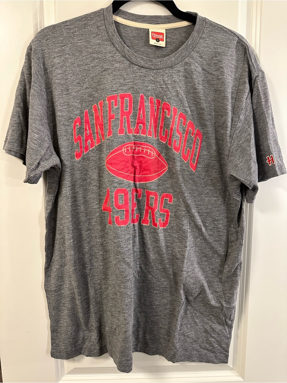 HOMAGE Gray Short-Sleeve San Francisco 49ers Graphic Tee with Red Print